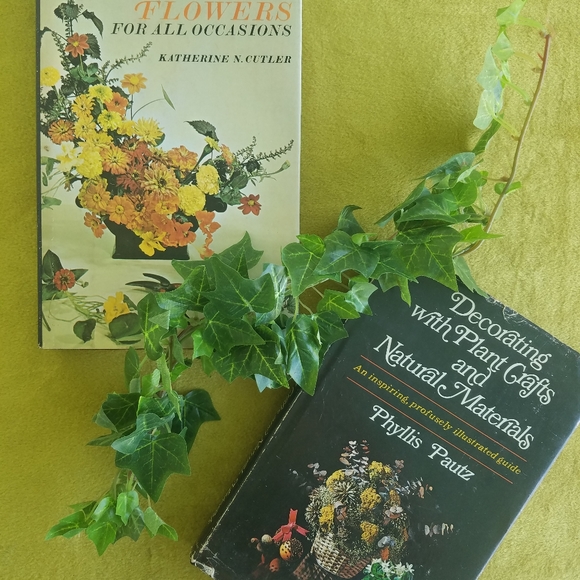 Vintage 60s 70s Aesthetic Floral Craft Books Plant & Natural Crafting - Picture 14 of 14